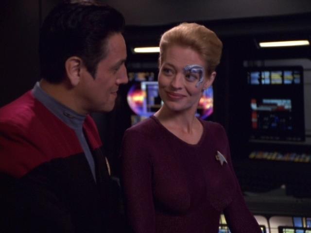 Chakotay and Seven get cozy in Astrometrics